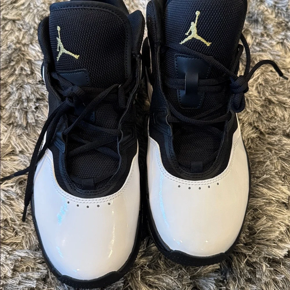 Jordan Stay Loyal 3Black White Metallic Gold - FB1396-070 - Size 11